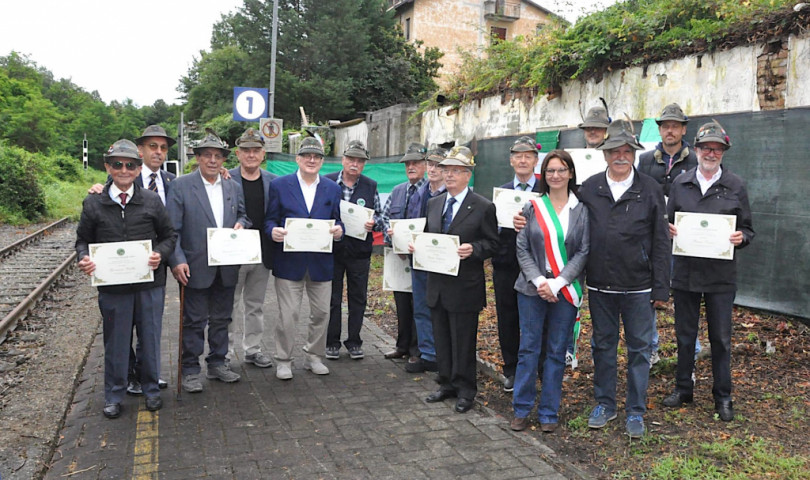 Gli alpini monferrini ricordano Corrado Manzan e la fedeltà associativa